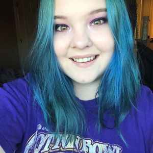 Meet your Posher, Kira